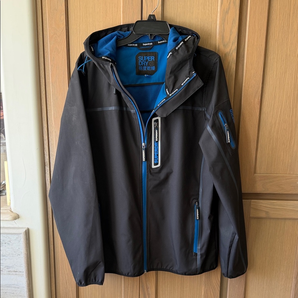 Superdry Men's Performance Rain Jacket in Black and Blue